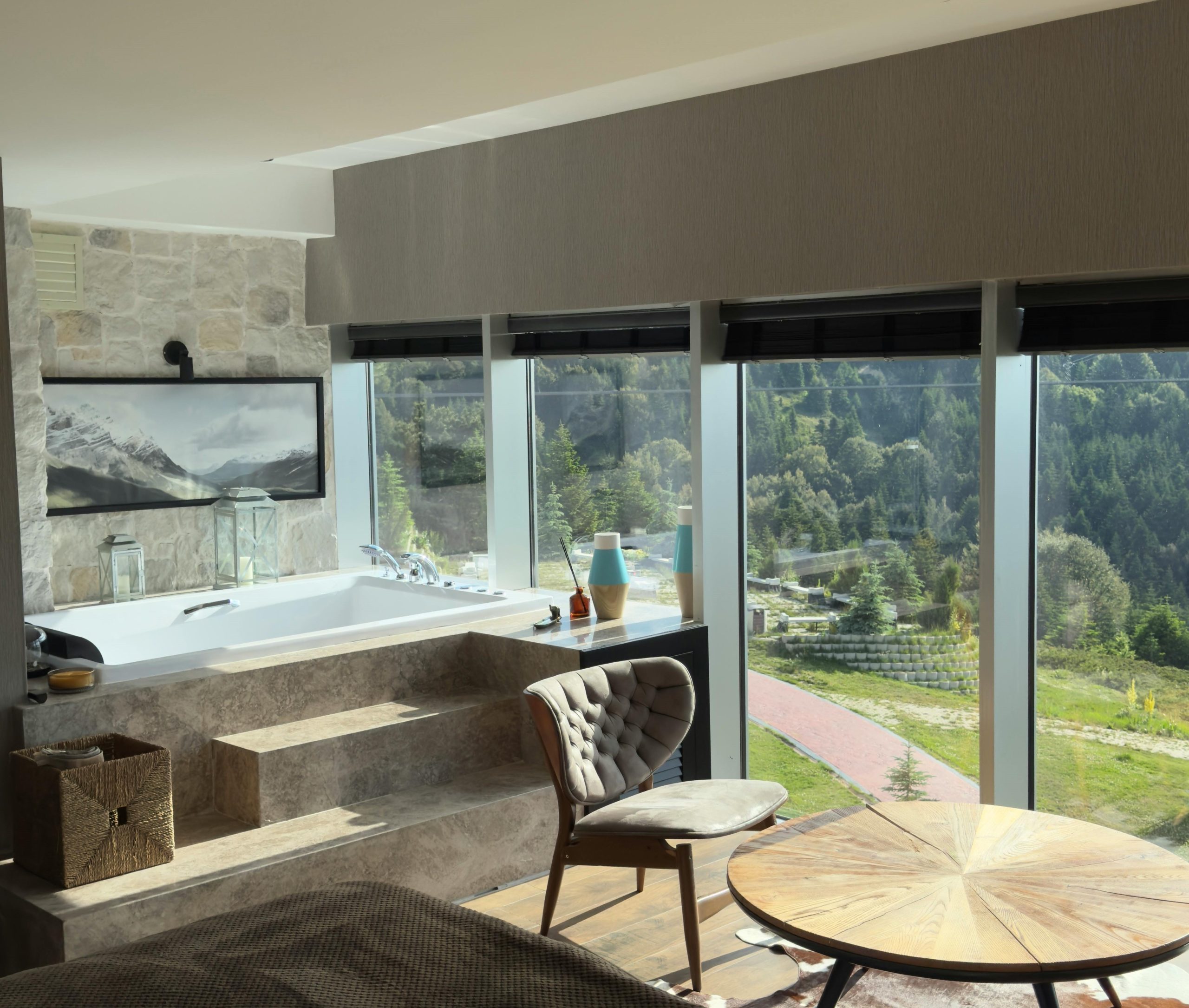 Unlocking Stunning Views: How Moment Frames Elevate Modern Design